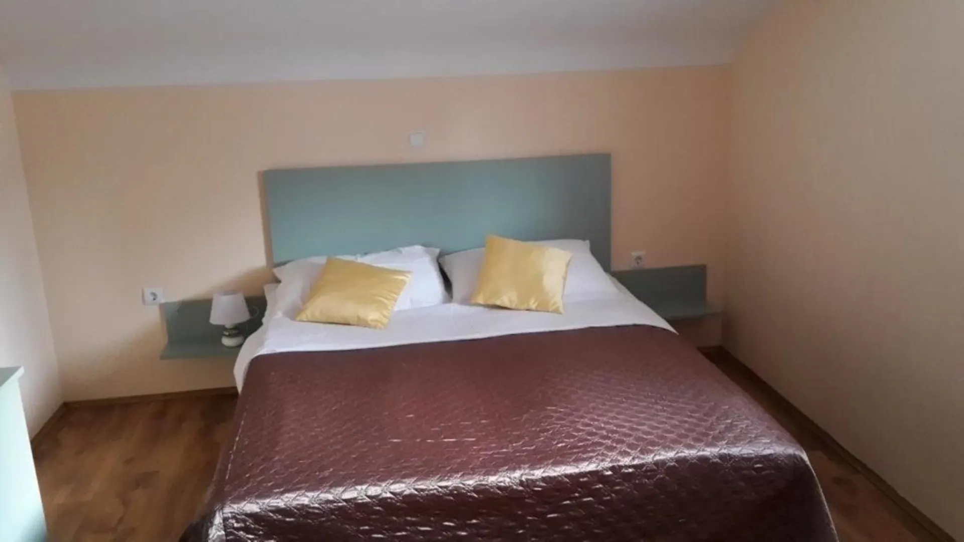 Ferienwohnung Fuer Fuenf Personen Mit Balkon Vinjerac Apartment
