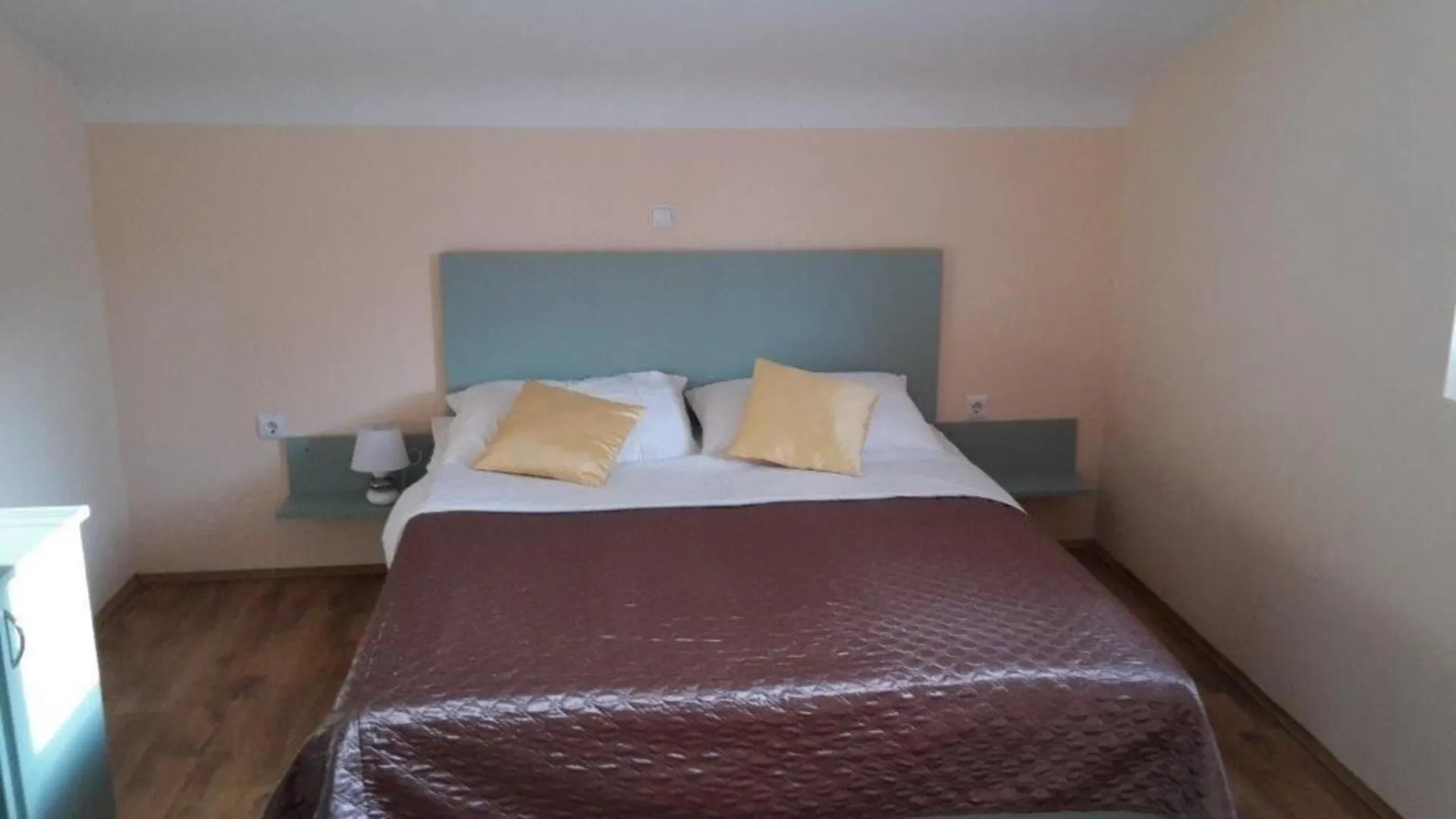Ferienwohnung Fuer Fuenf Personen Mit Balkon Vinjerac 0*,  Croatia